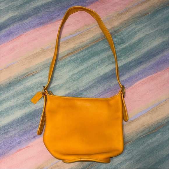 Coach Handbags - VINTAGE COACH DUFFLE SAC BUCKET SOULDER BAG PURSE Yellow Leather #9953
